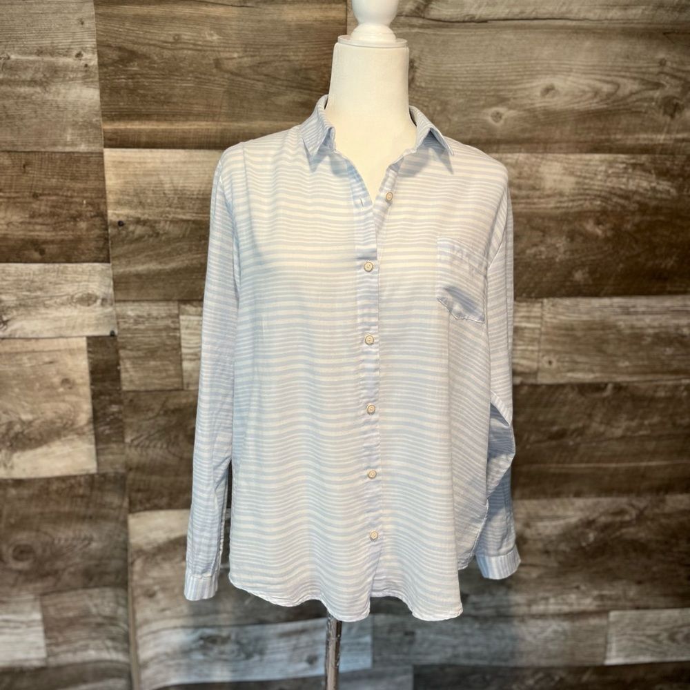 Super soft light blue and white striped 100% cotton button down shirt - M